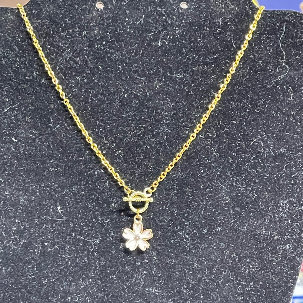 NEW Simply Stated Gold Flower Sparkle Necklace